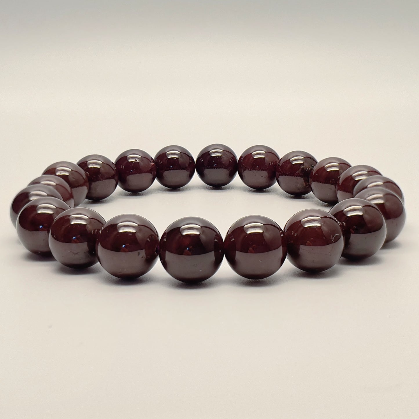 Stonelry High Quality Natural Garnet Beaded Bracelet (10+mm)