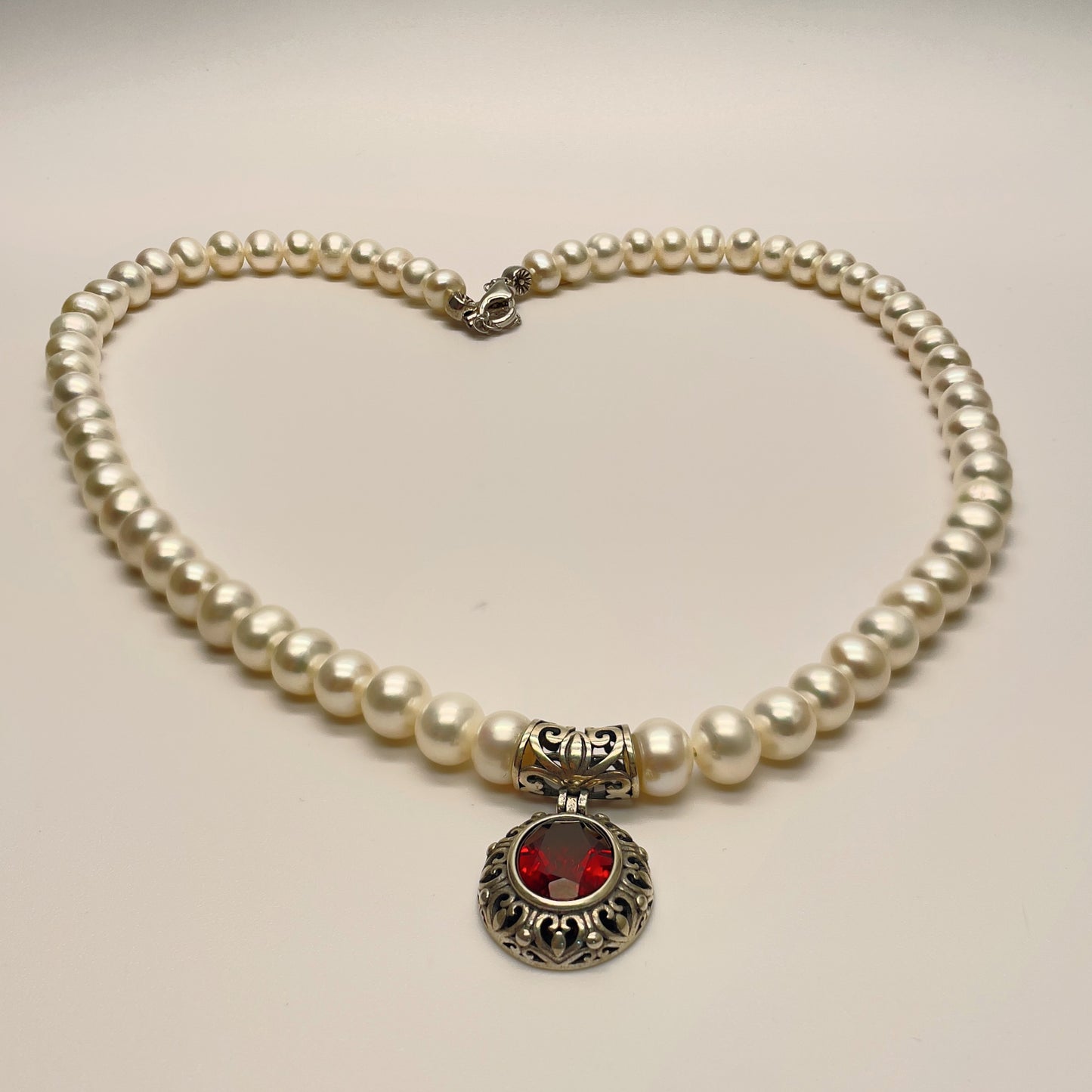 Stonelry High-Quality Natural Garnet Pendant Pearl Necklace