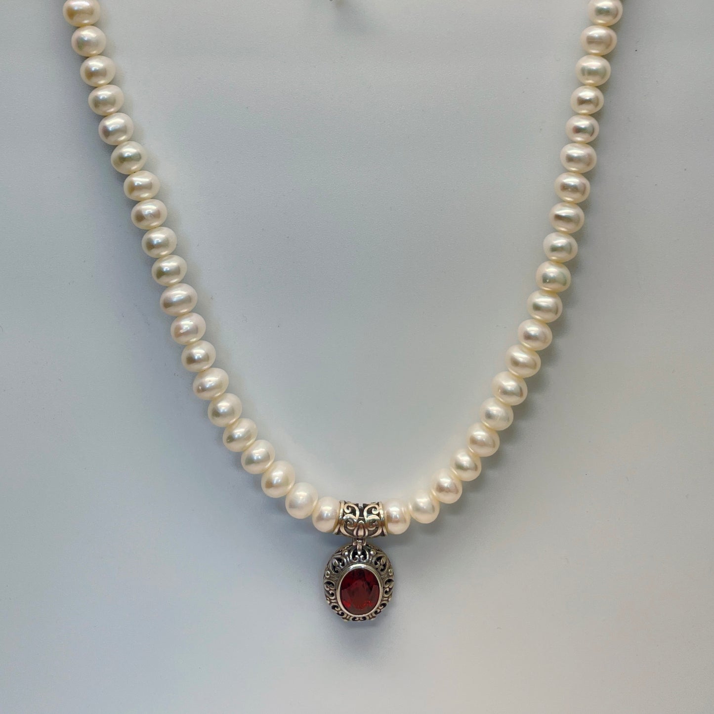 Stonelry High-Quality Natural Garnet Pendant Pearl Necklace