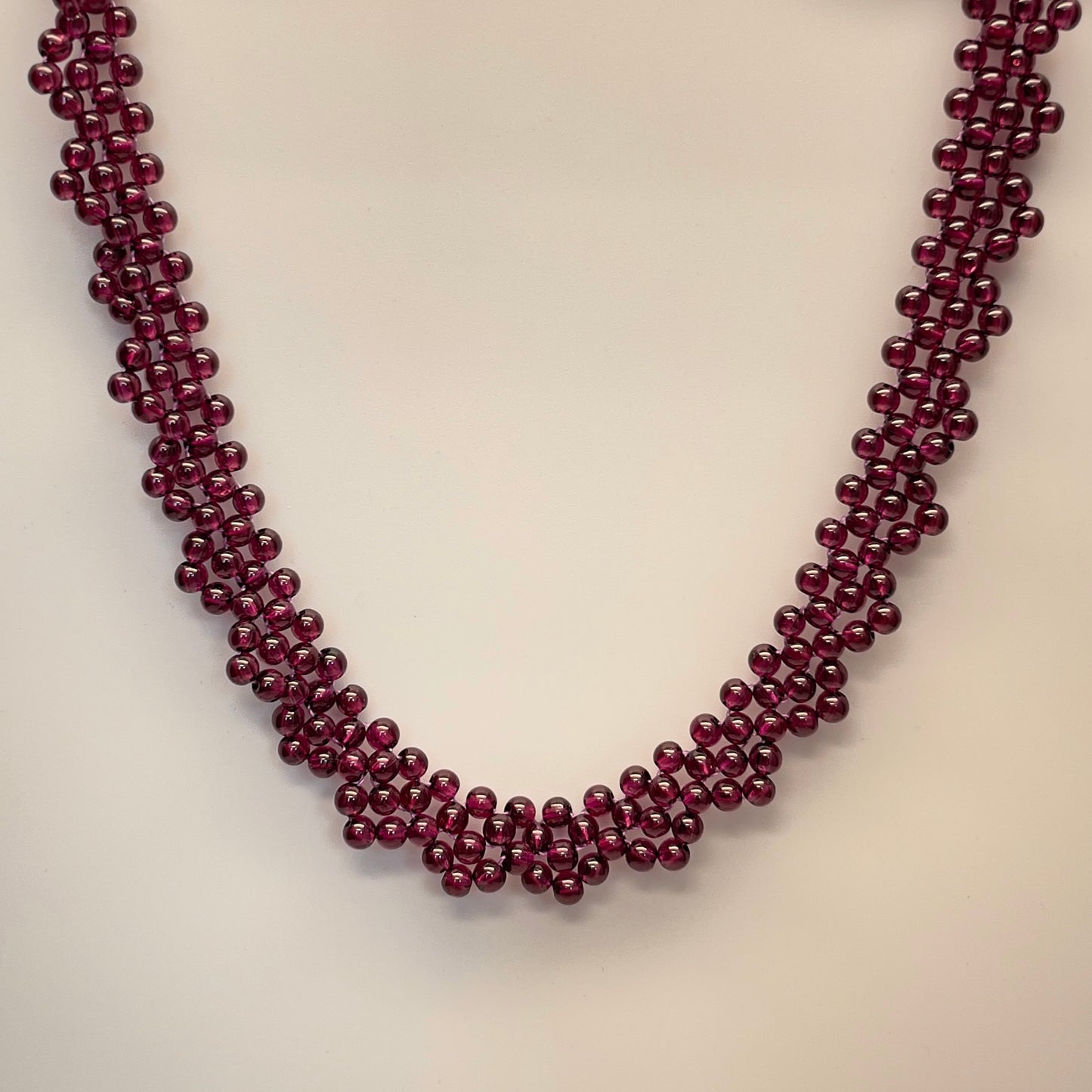 Stonelry High-Quality Natural Garnet Beaded Necklace
