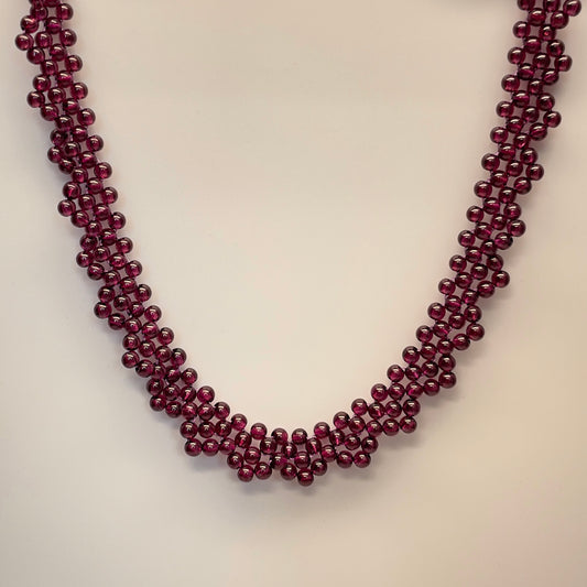 Stonelry High-Quality Natural Garnet Beaded Necklace