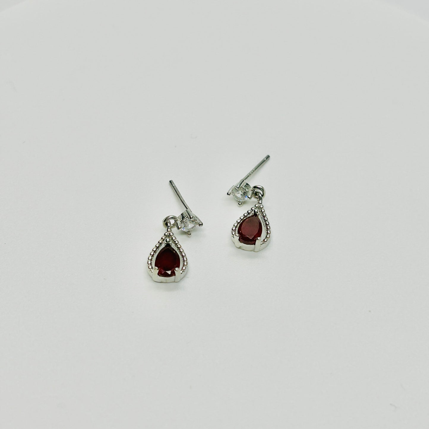 Stonelry Garnet Drop Earrings - Crimson Tears