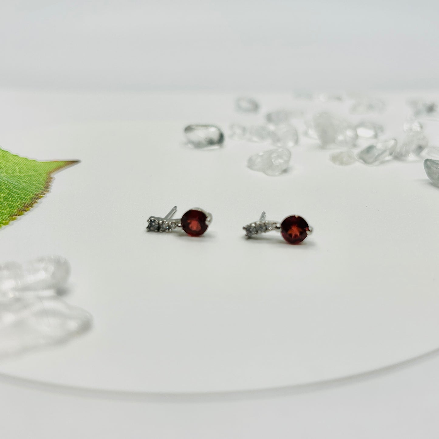 Stonelry Garnet Stud Earrings - Crimson Cherry