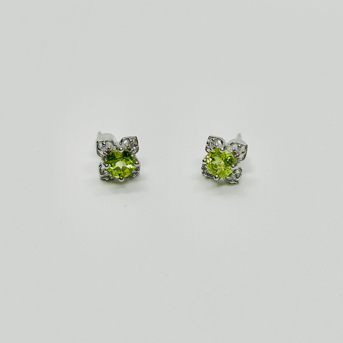 Stonelry Peridot Stud Earrings - Lux Sparks