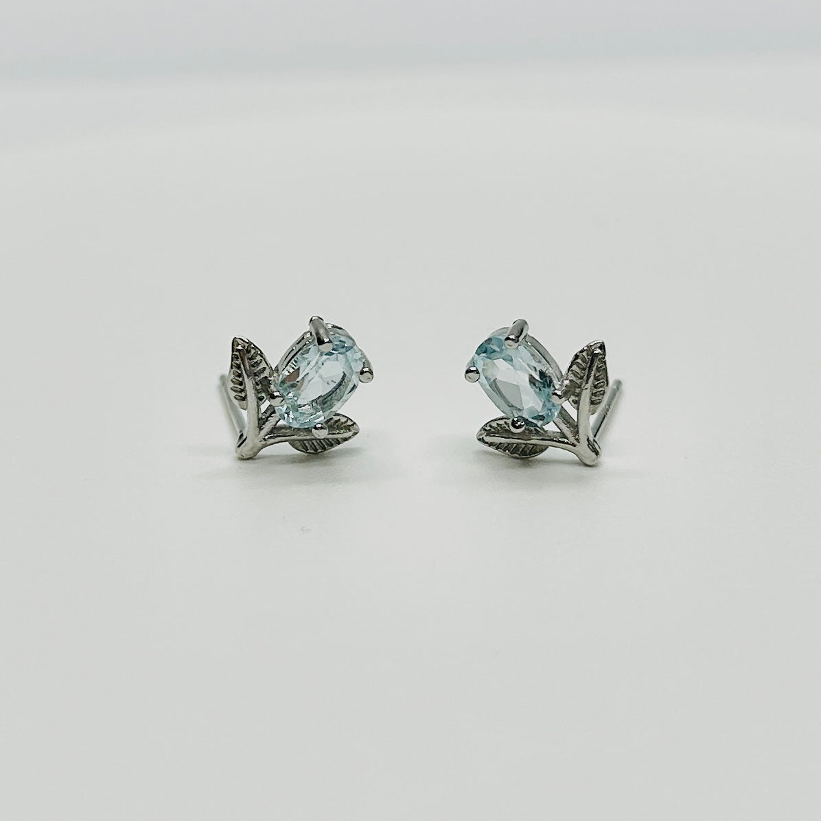 Stonelry Blue Topaz Stud Earrings - Ocean Bloom