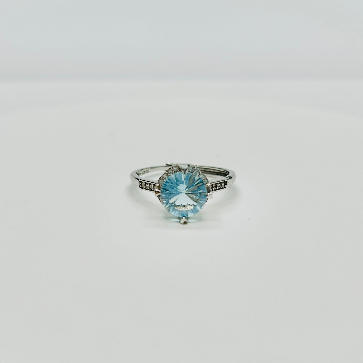 Stonelry Blue Topaz Ring - Round-Cut Halo Ring