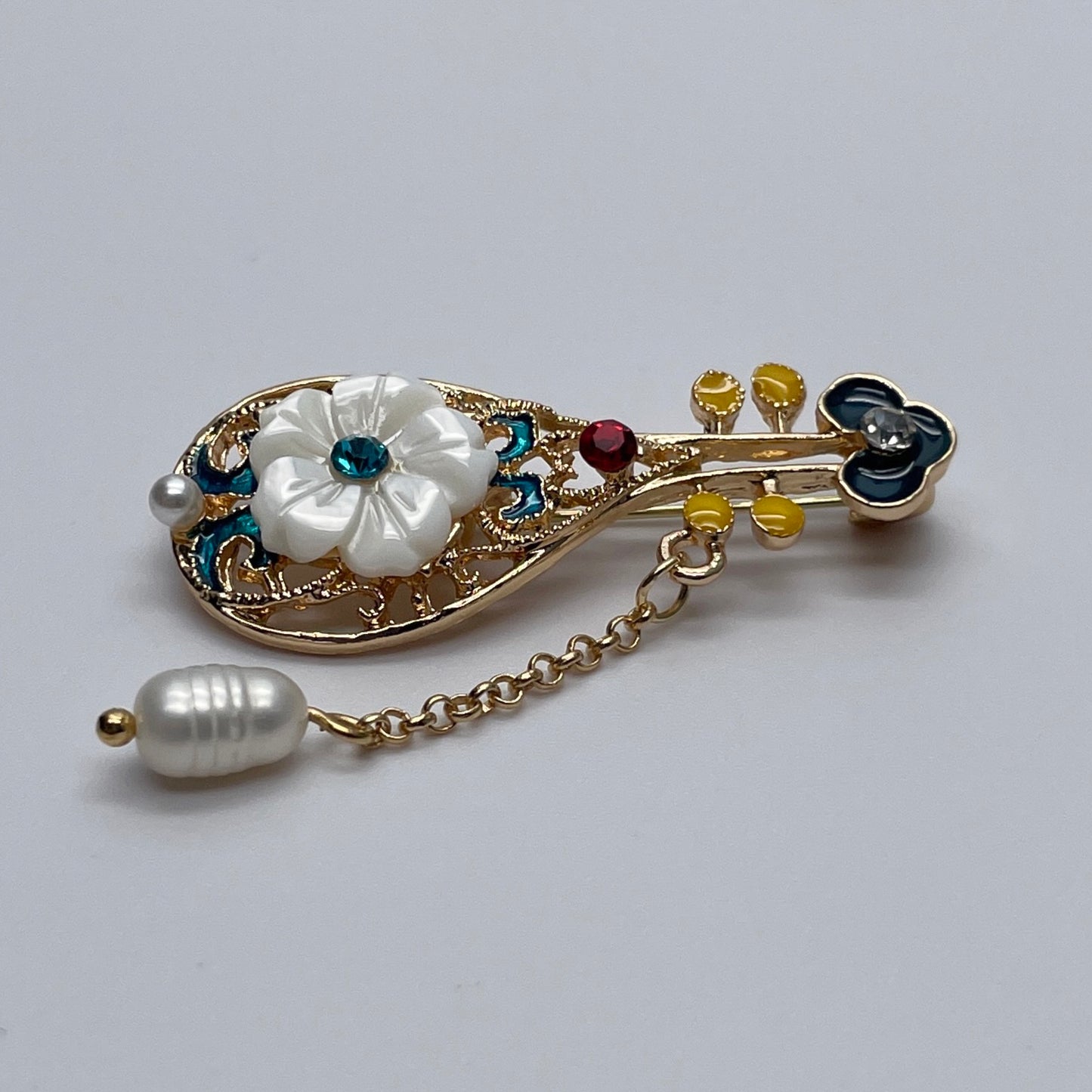 Stonelry Elegant Pearl Brooch Pin - Perfect for Adding a Touch of Glamour to Any Outfit
