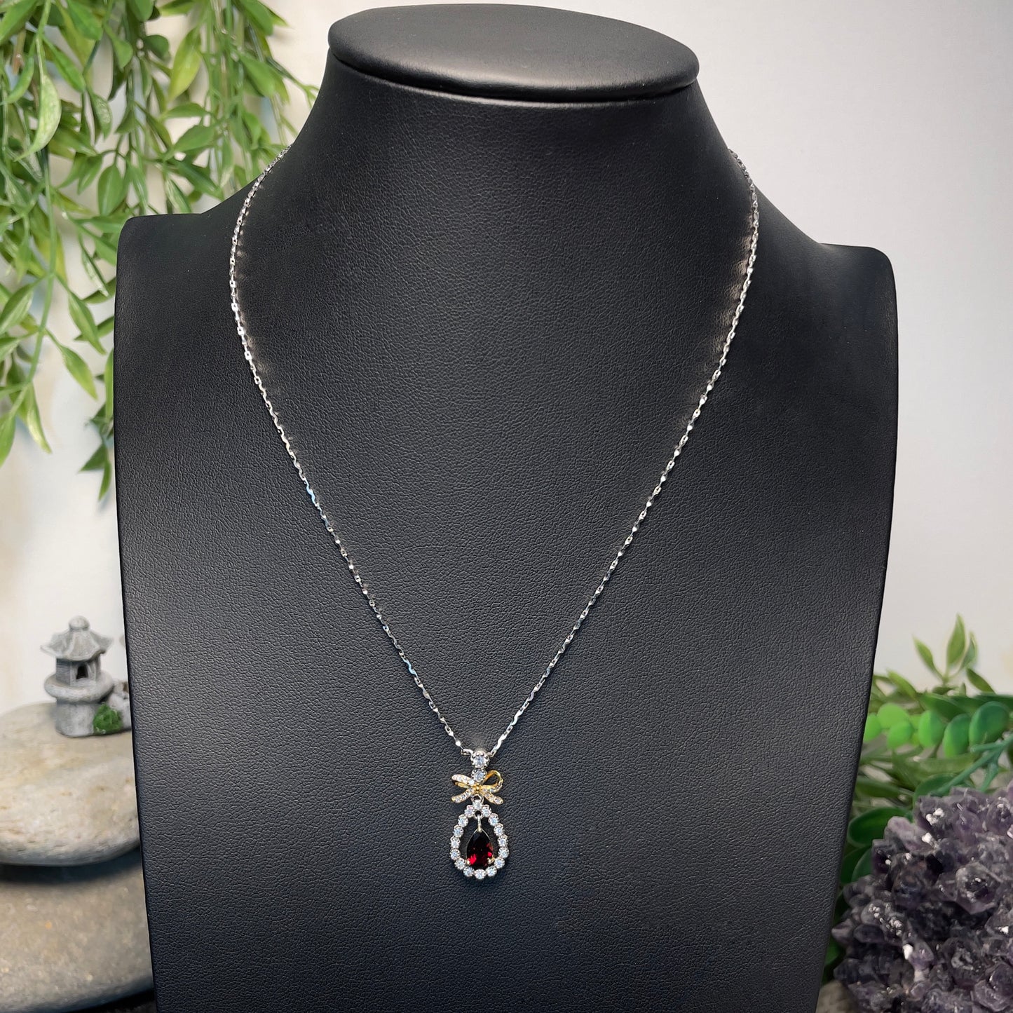Stonelry Natural Garnet Bow Pendant Necklace