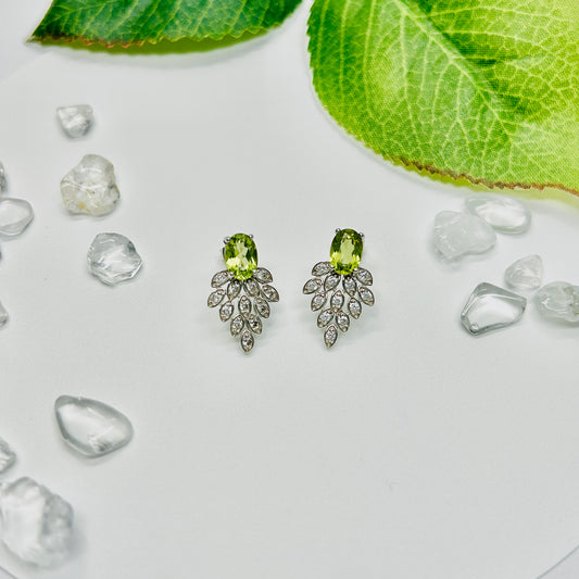 Stonelry Peridot Stud Earrings - Viridescent Oasis