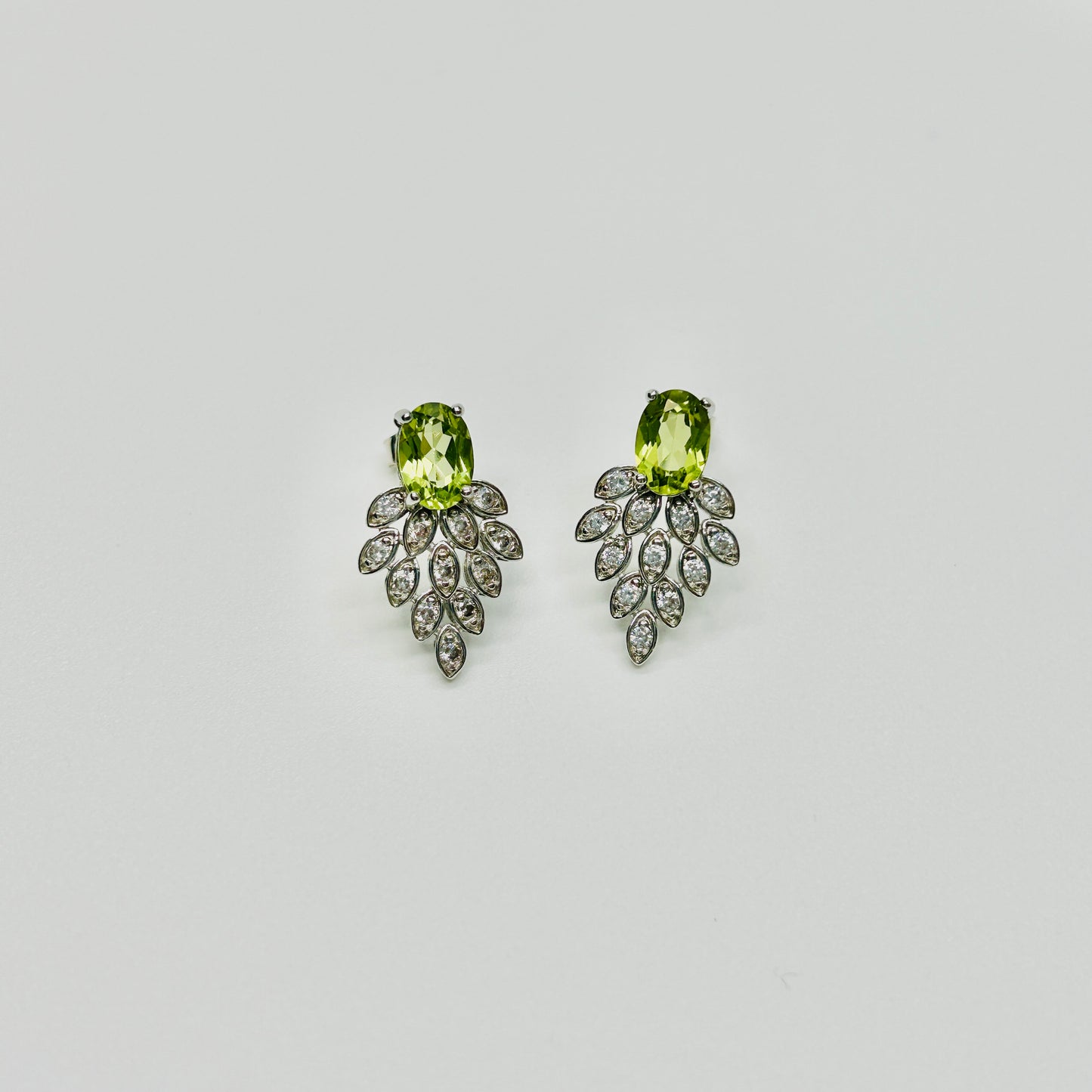 Stonelry Peridot Stud Earrings - Viridescent Oasis