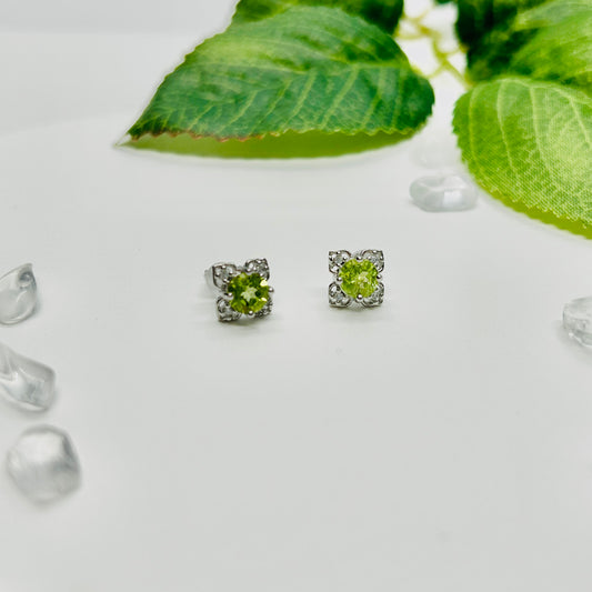 Stonelry Peridot Stud Earrings - Lux Sparks