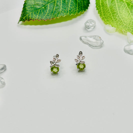 Stonelry Peridot Stud Earrings - Veridant Vine