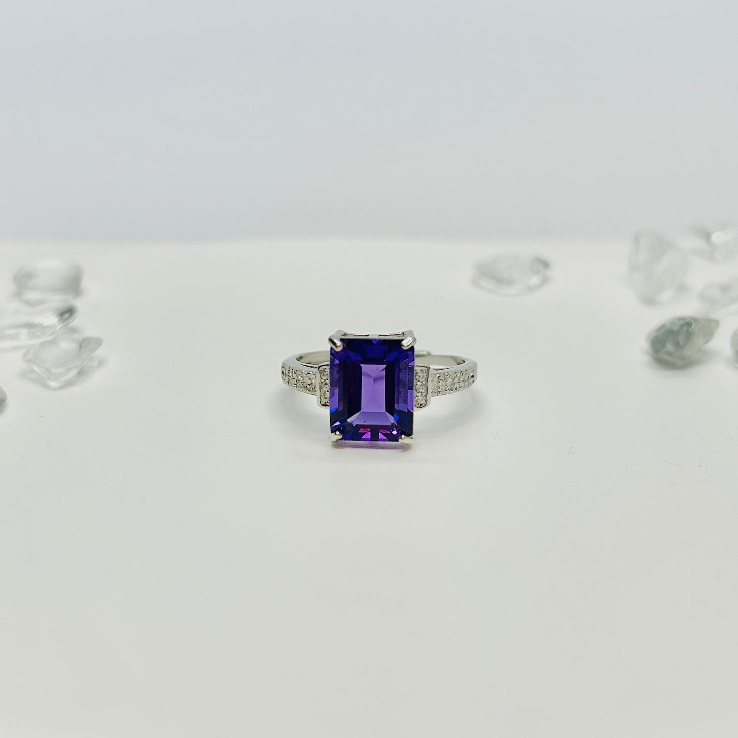 Stonelry Amethyst Ring - Baguette-Cut Solitaire Ring