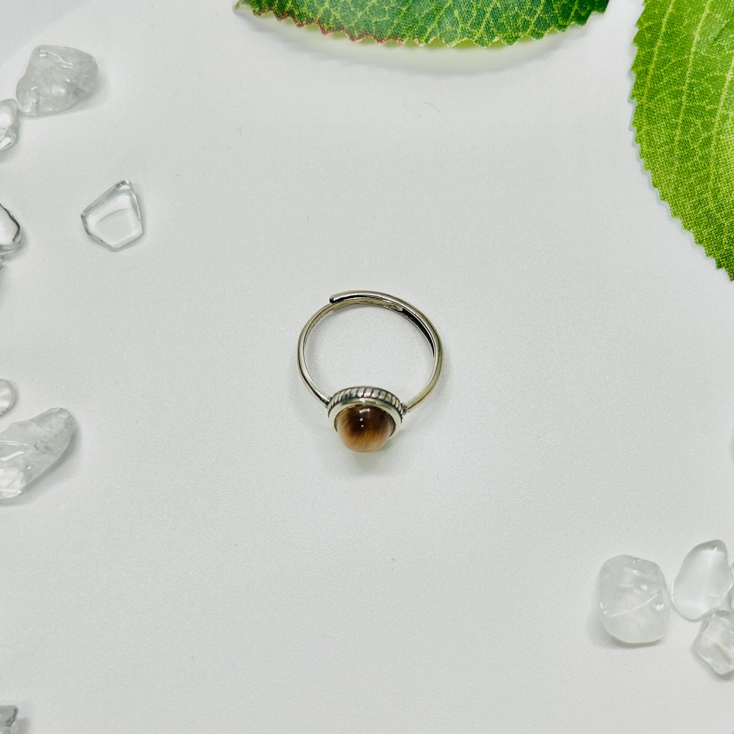 Stonelry Rutilated Quartz Ring - Oval-Cut Solitaire Ring