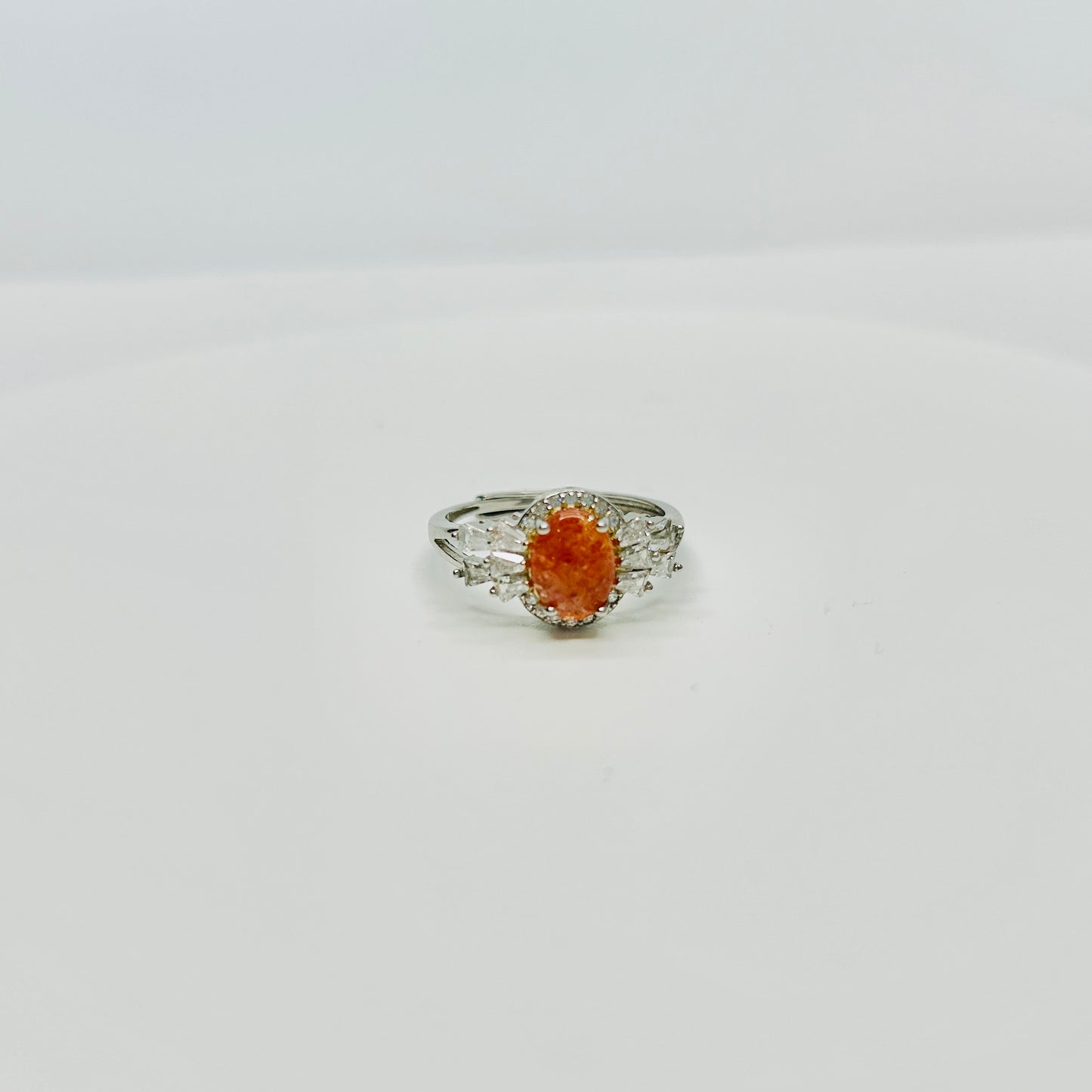 Stonelry Golden Sunstone Ring - Oval-Cut Halo Ring