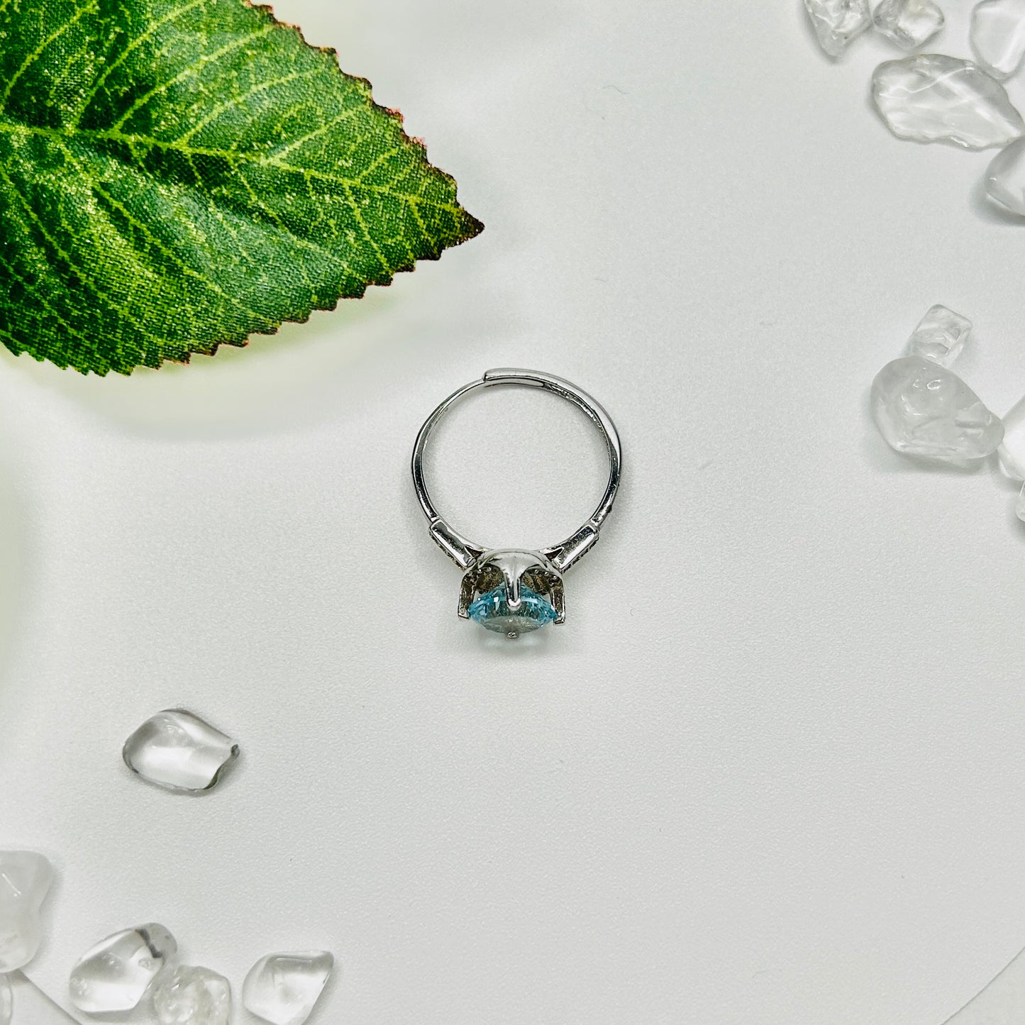 Stonelry Blue Topaz Ring - Round-Cut Halo Ring