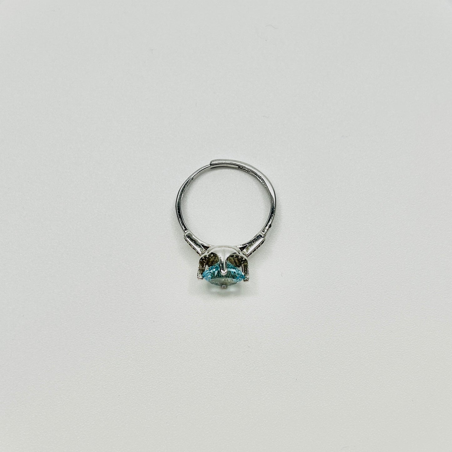 Stonelry Blue Topaz Ring - Round-Cut Halo Ring