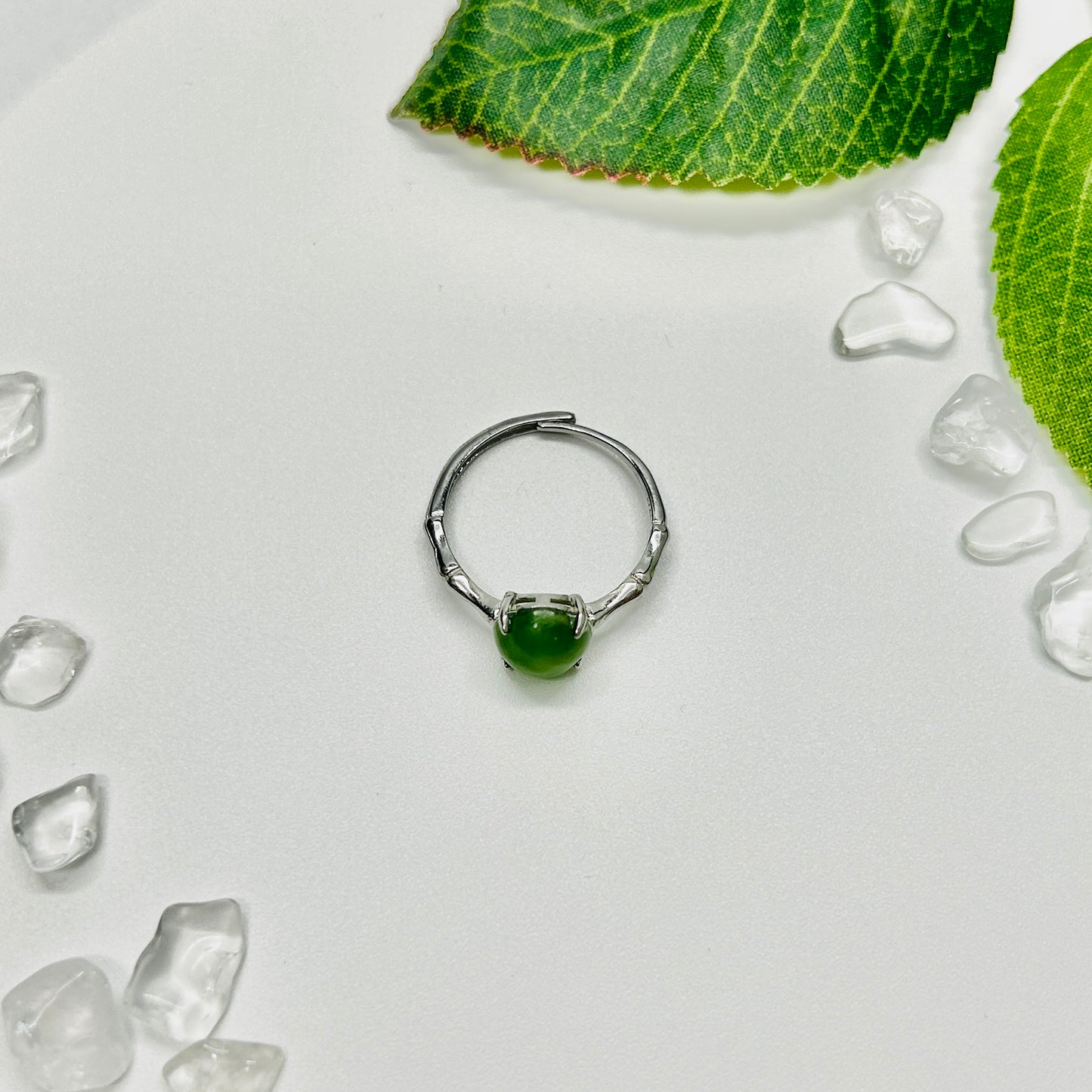 Stonelry Jade ring - Round-Cut Solitaire Ring