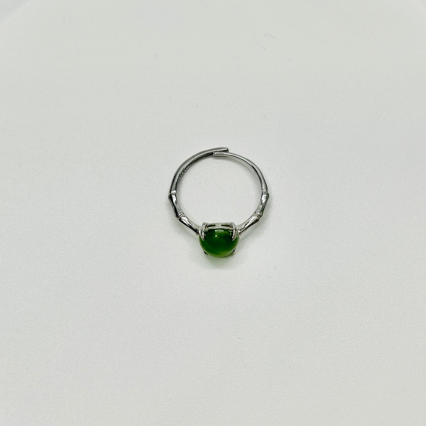 Stonelry Jade ring - Round-Cut Solitaire Ring