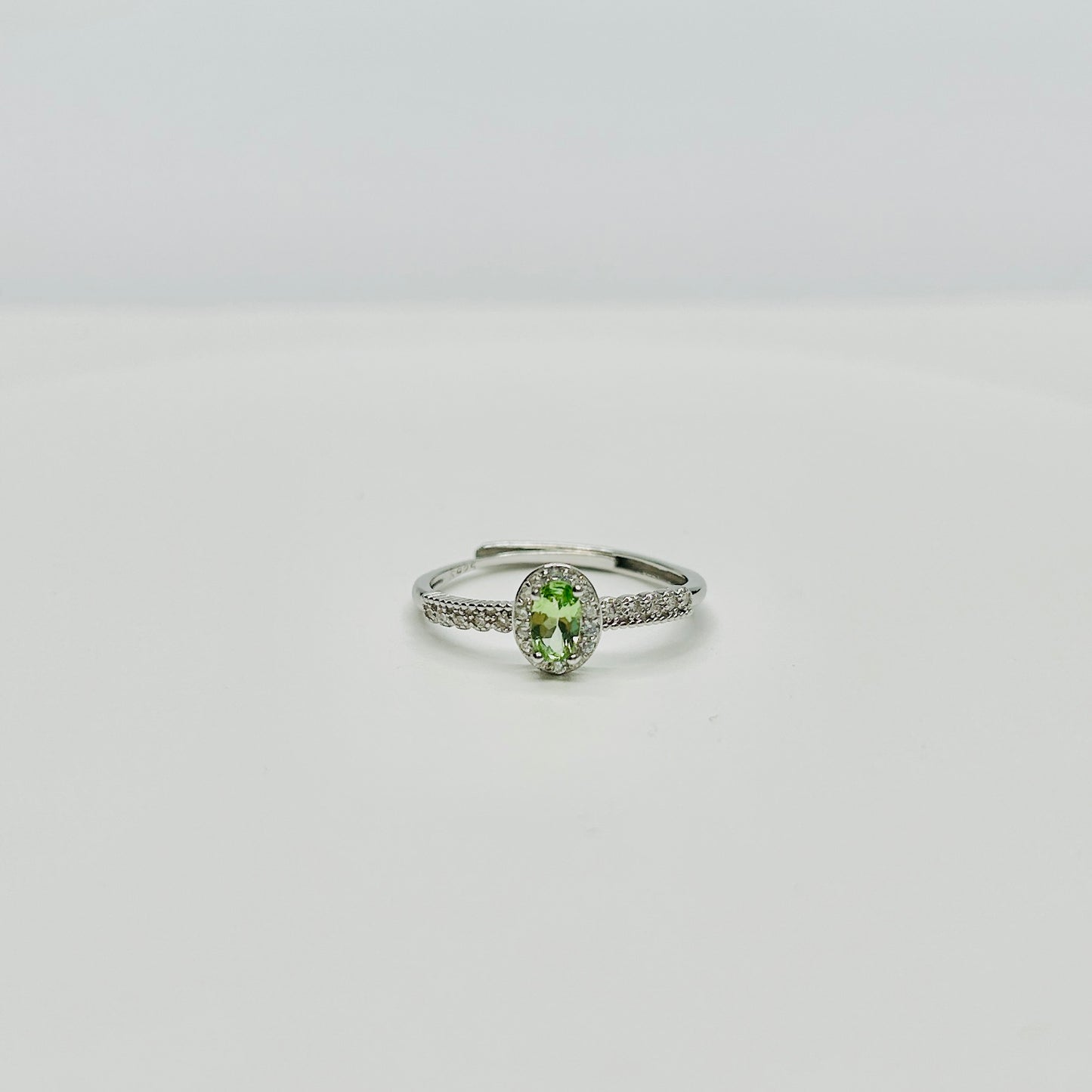 Stonelry Tsavorite Ring - Oval-Cut Halo Ring