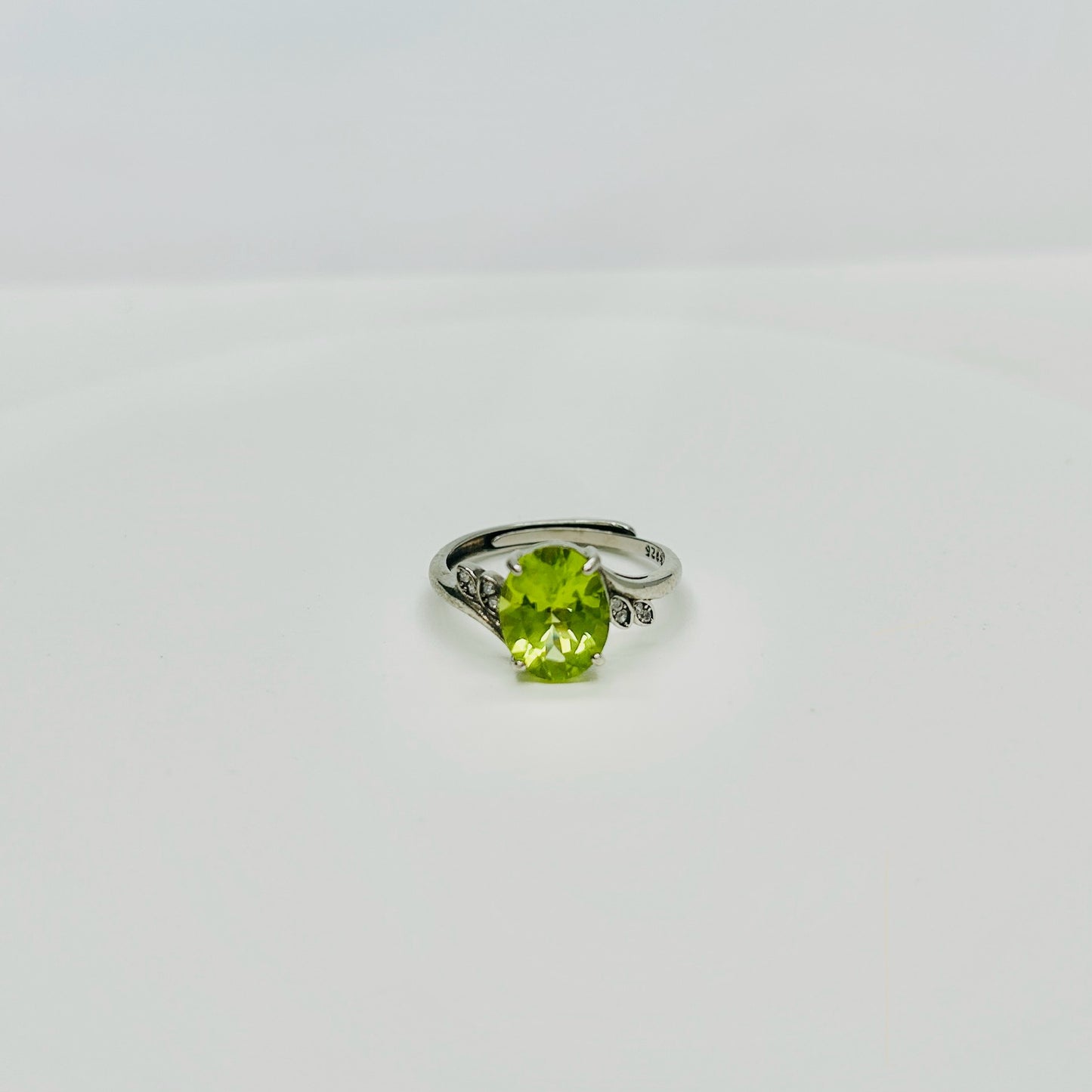 Stonelry Olivine Ring - Oval-Cut Solitaire Ring