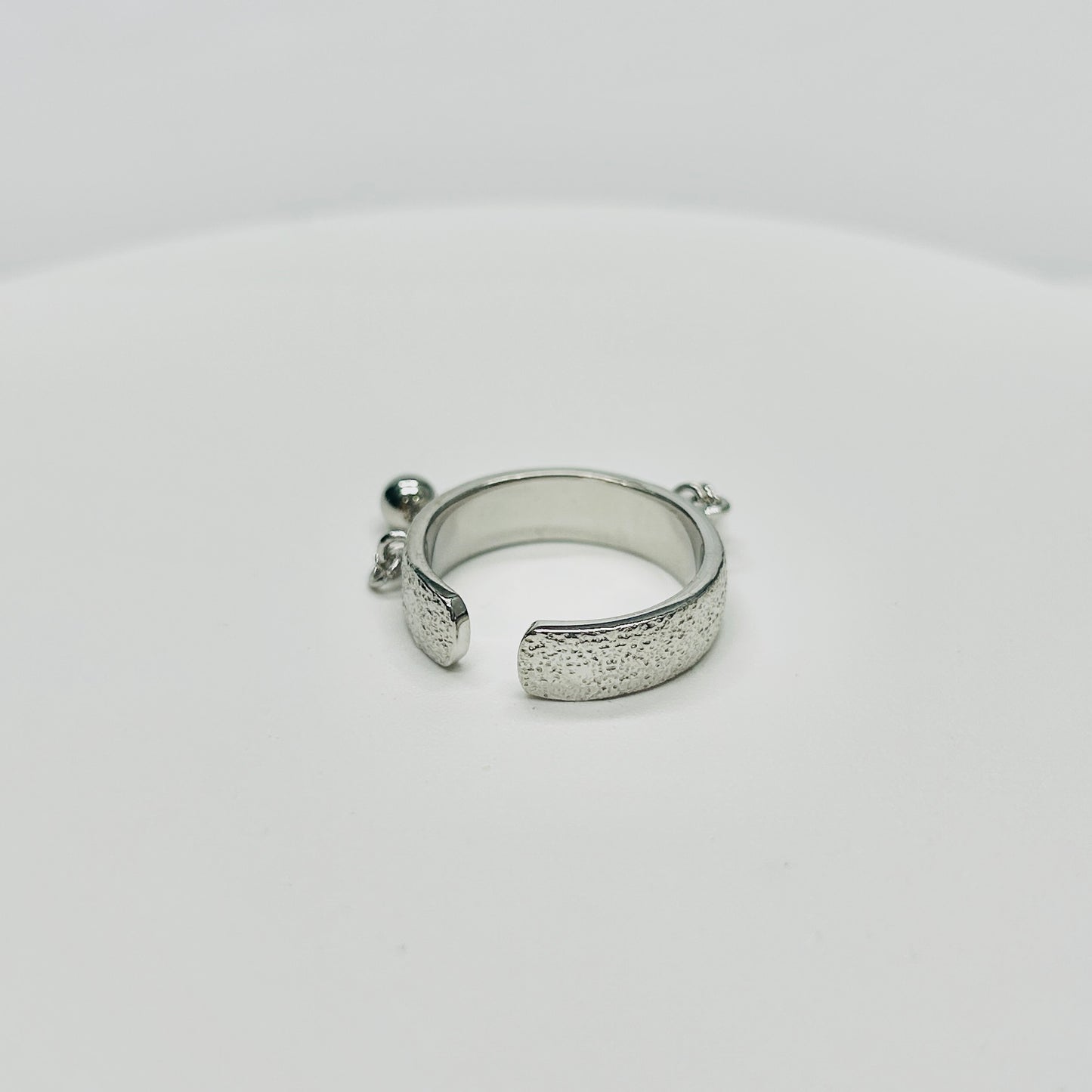 Stonelry Silver Ring - Chained Heart Open Ring