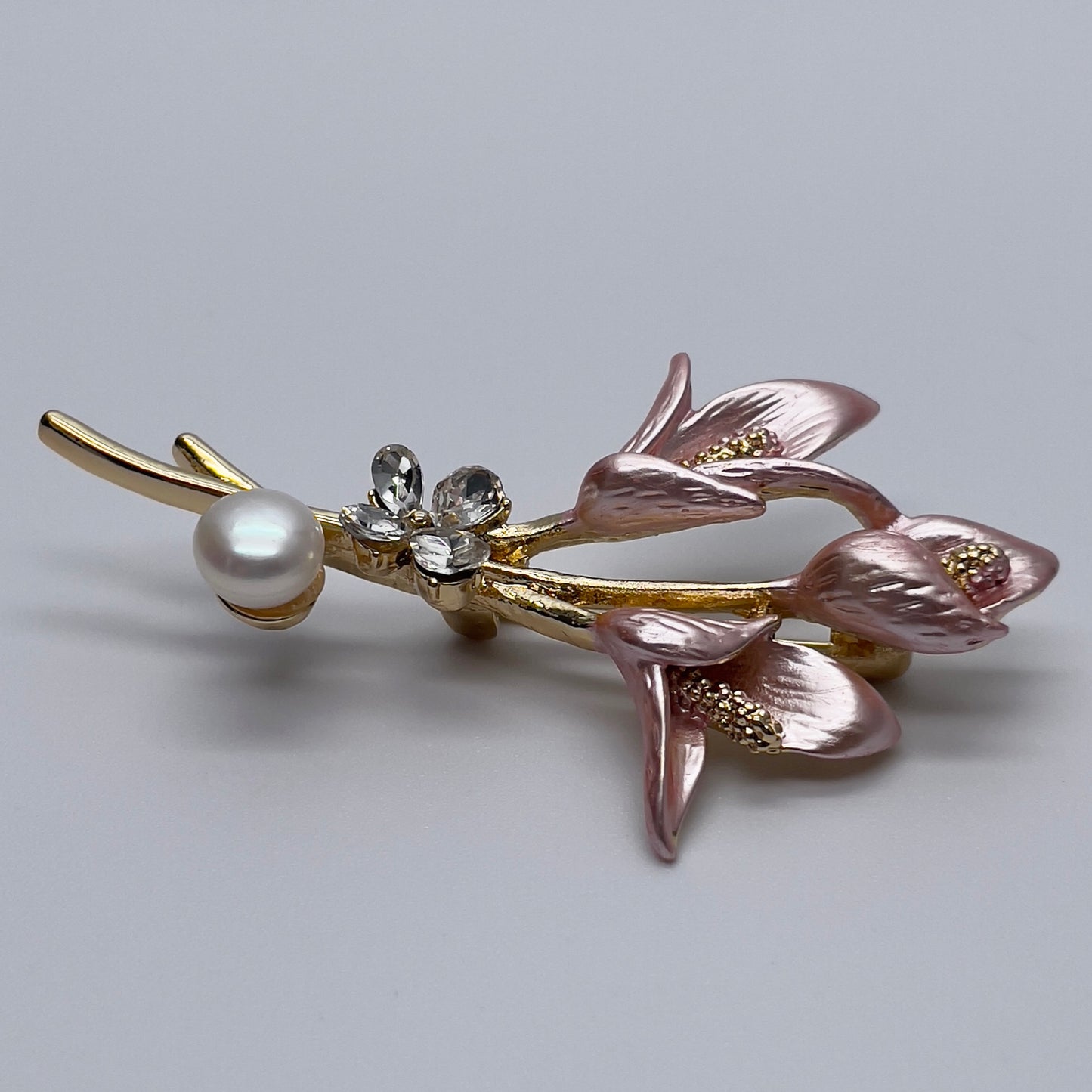 Stonelry Elegant Pearl Brooch Pin - Perfect for Adding a Touch of Glamour to Any Outfit