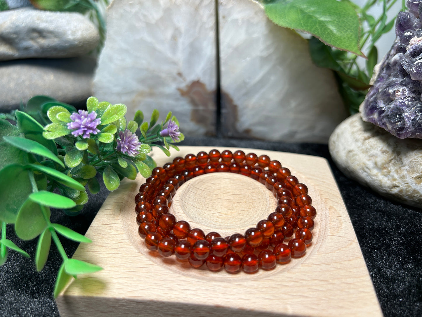 Stonelry Natural Garnet Beaded Bracelet (6+mm)